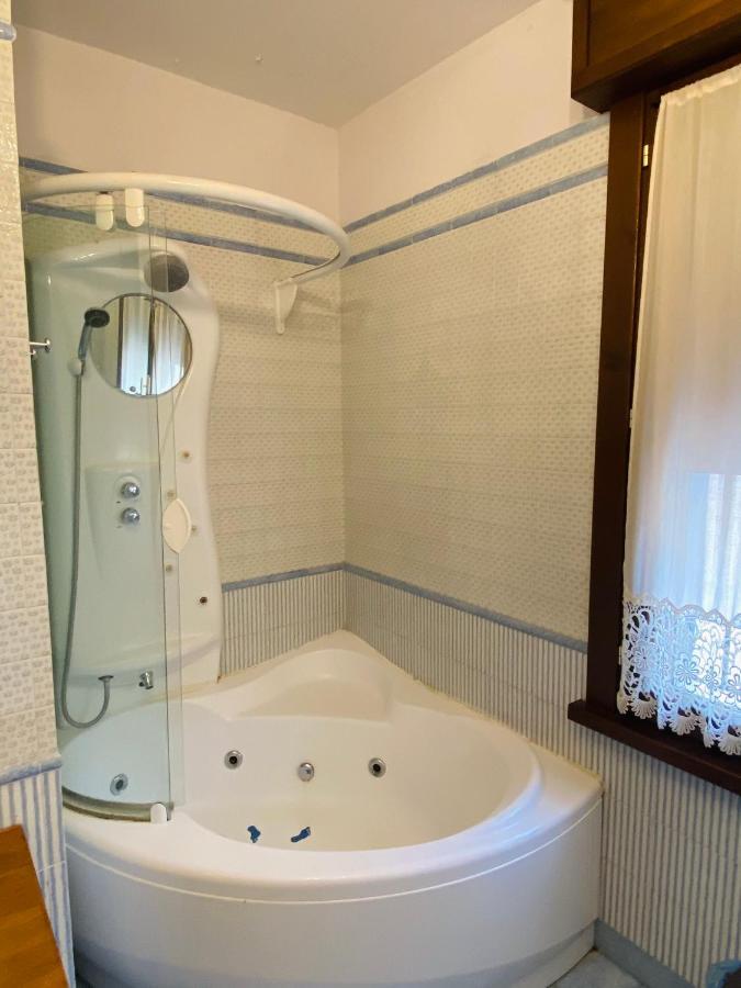 Viale Manzoni Hotell Sassuolo Exteriör bild