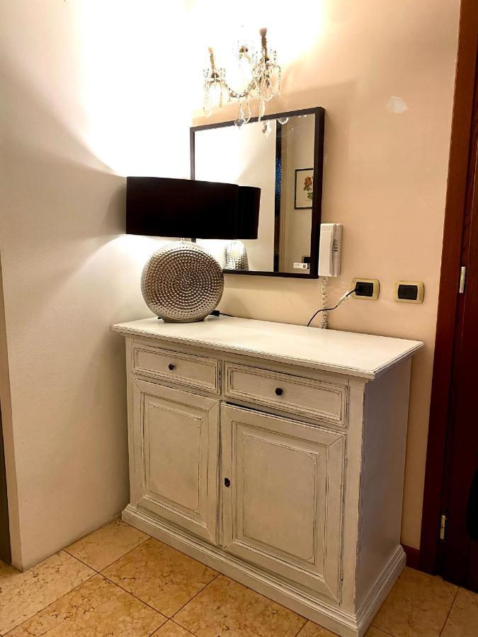 Viale Manzoni Hotell Sassuolo Exteriör bild