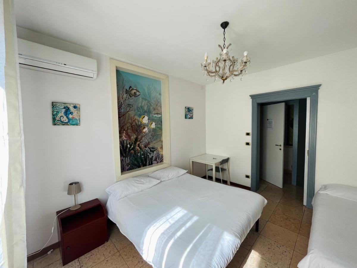 Viale Manzoni Hotell Sassuolo Exteriör bild